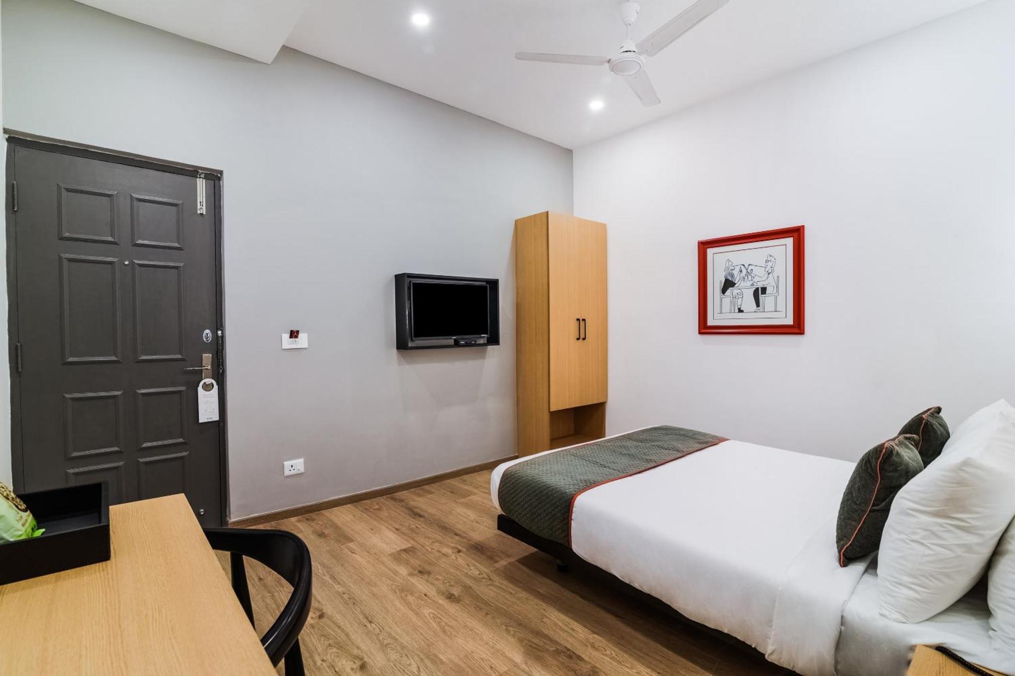 Super Townhouse Xotel Chennai Exteriör bild