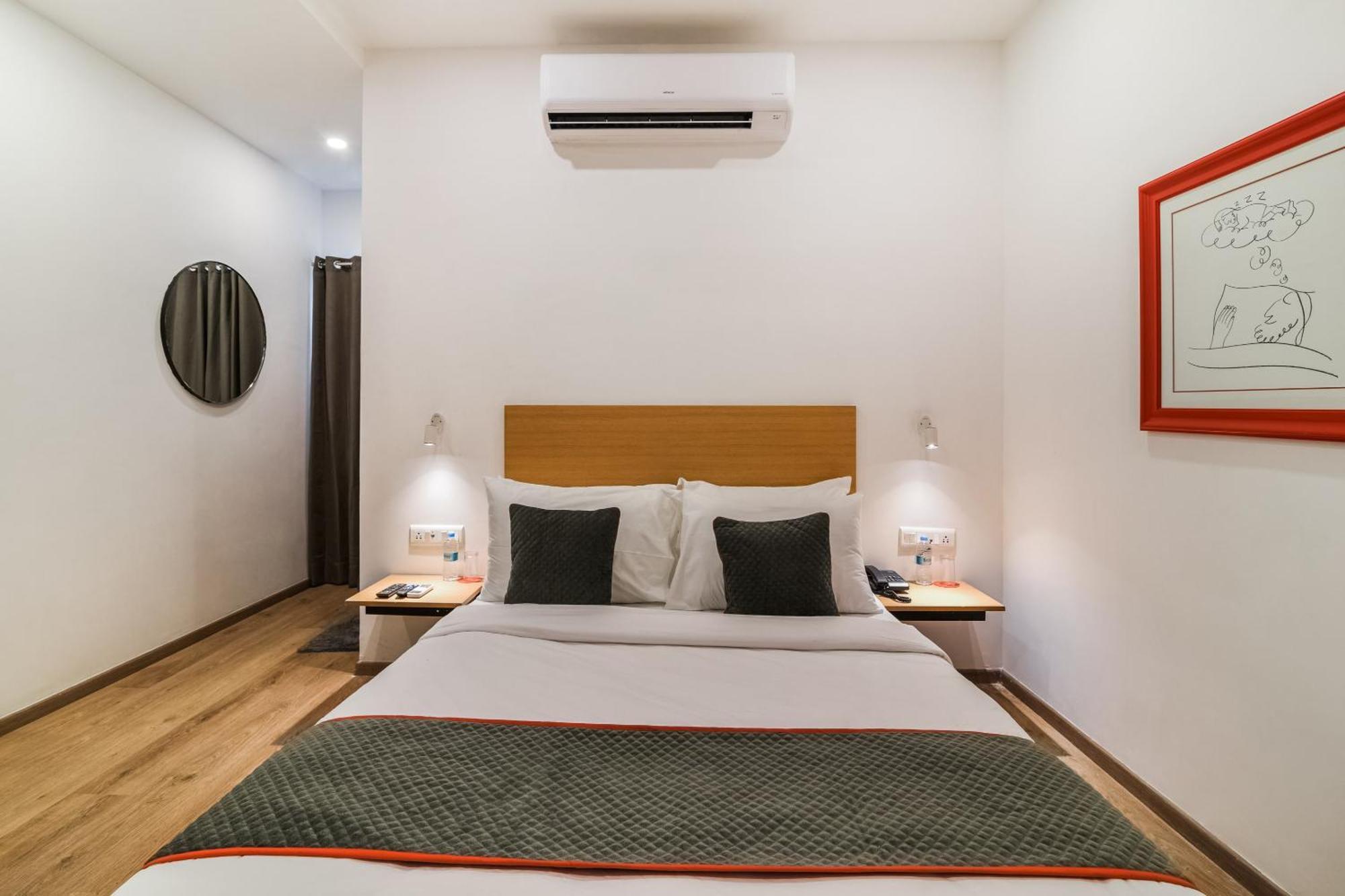 Super Townhouse Xotel Chennai Exteriör bild