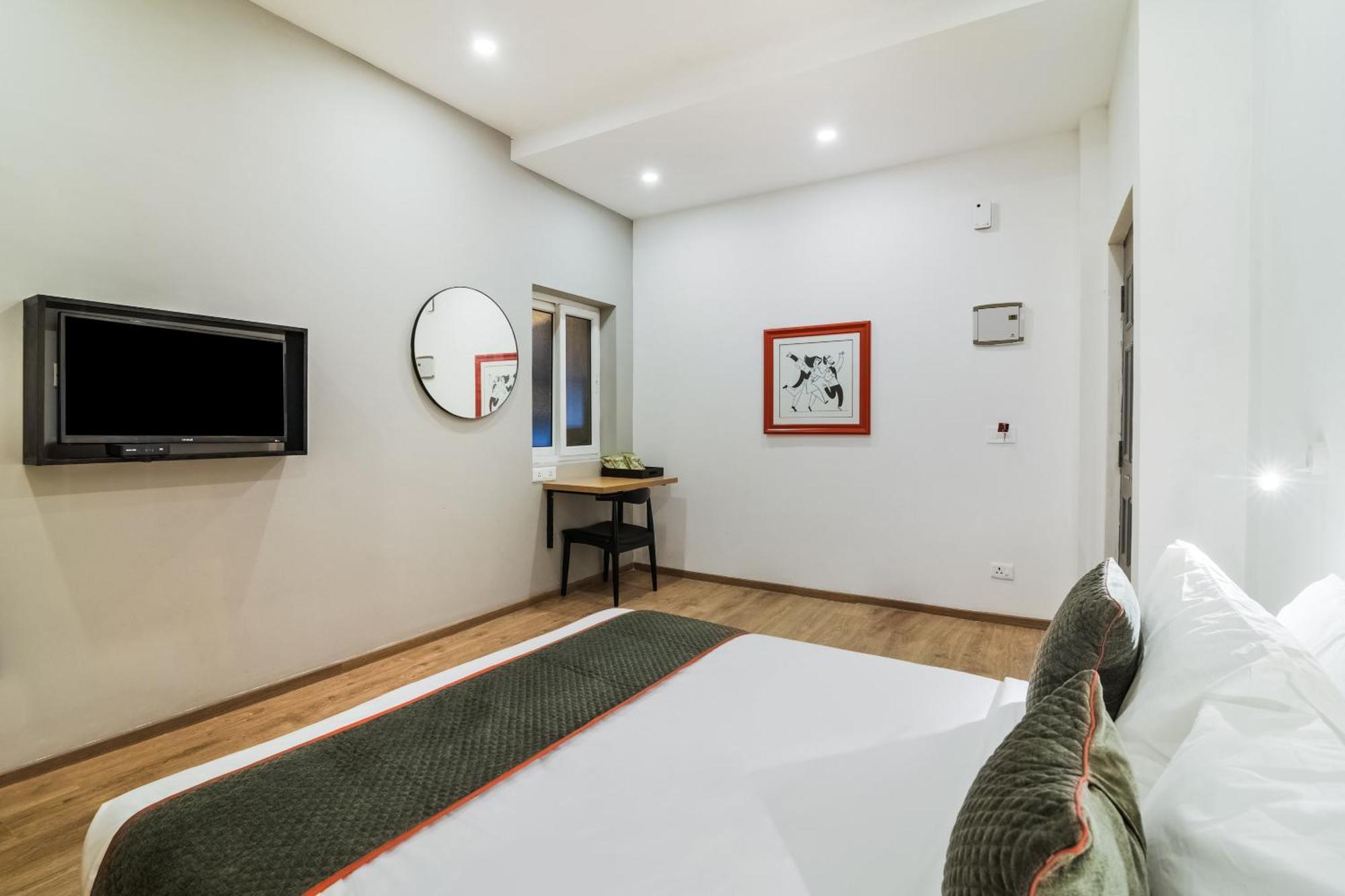 Super Townhouse Xotel Chennai Exteriör bild